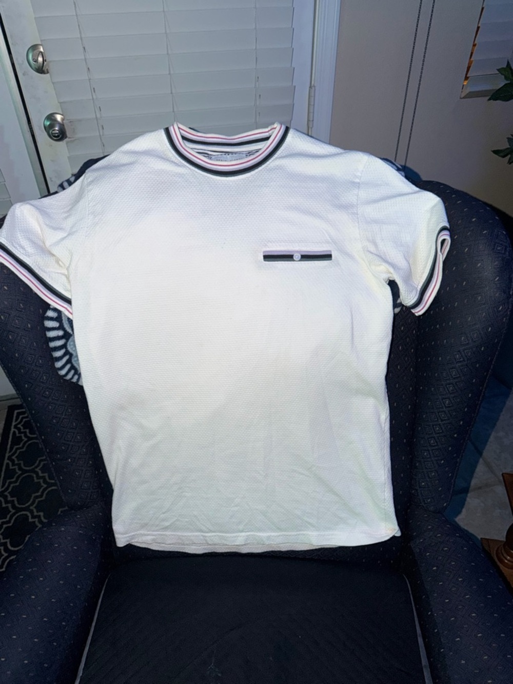 Denim & Flower White Short-Sleeve Knit Tee with Contrast Stripe Trim